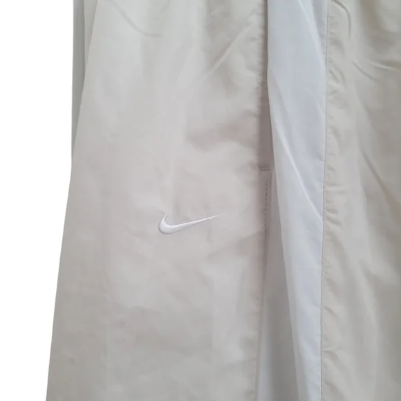 Nike Women's Loose Fit Nylon Jogger Pants Size L Mid-Rise UPF 40+ Full Length - Picture 7 of 12